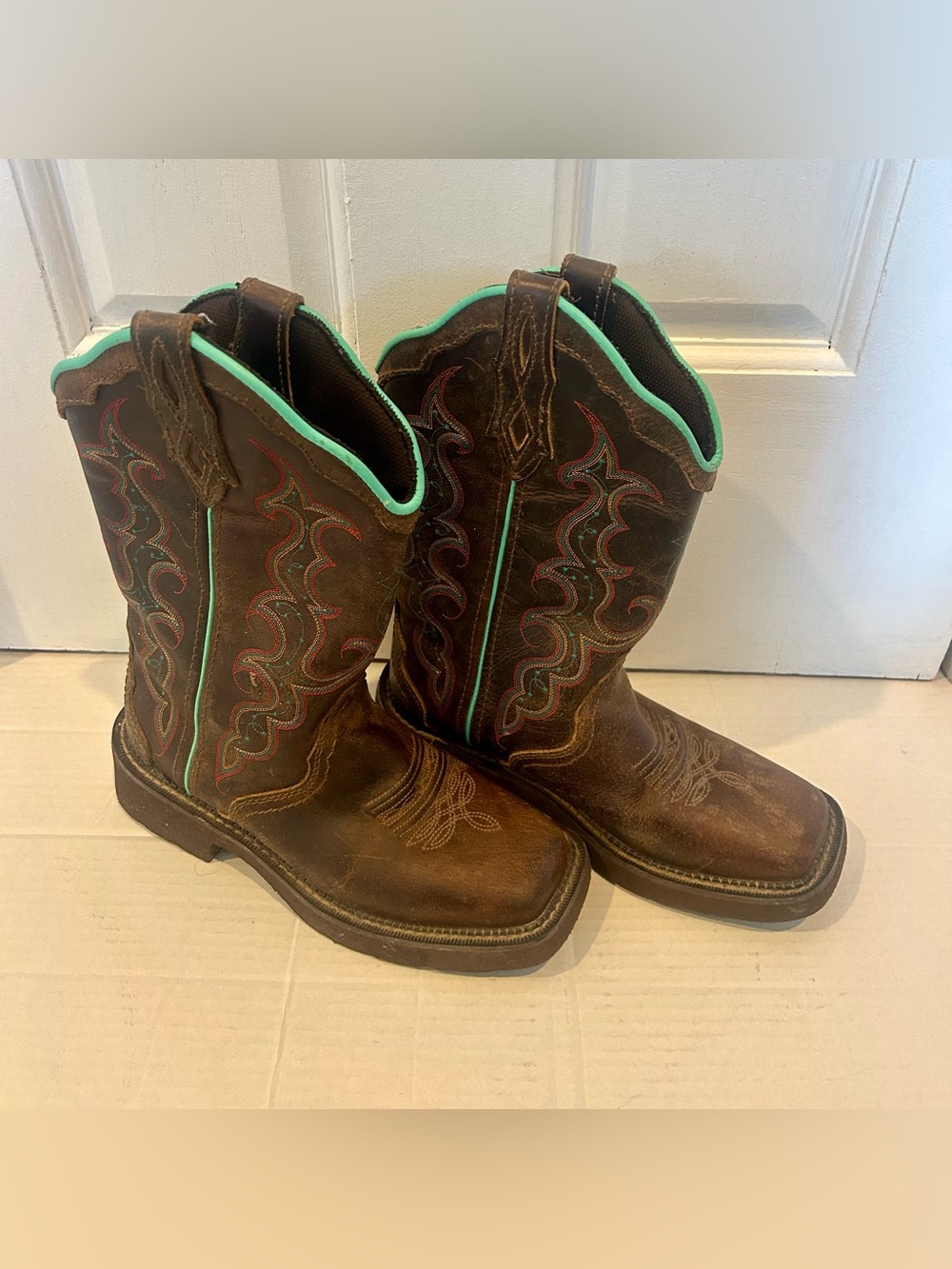Justin Boots Brown Leather Western Ankle Boots with Turquoise Trim